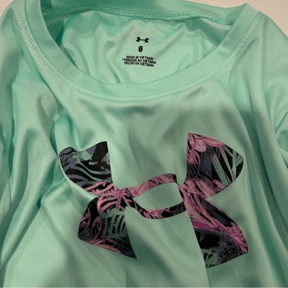 Under Armour Mint Green Long Sleeve Athletic Tee Shirt Size 6 - Picture 2 of 4